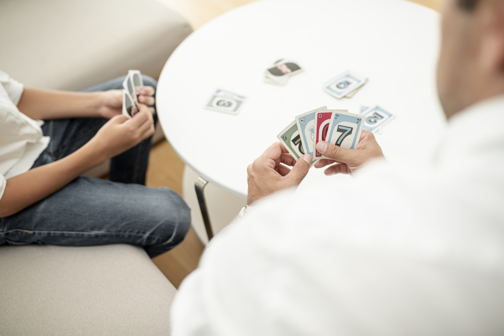 Top 5 des jeux de cartes pour un bon moment en famille - Blog King
